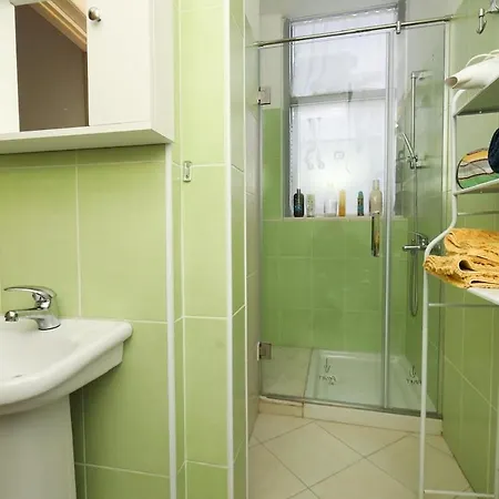 2 Bedroom Apartment, Apartment *